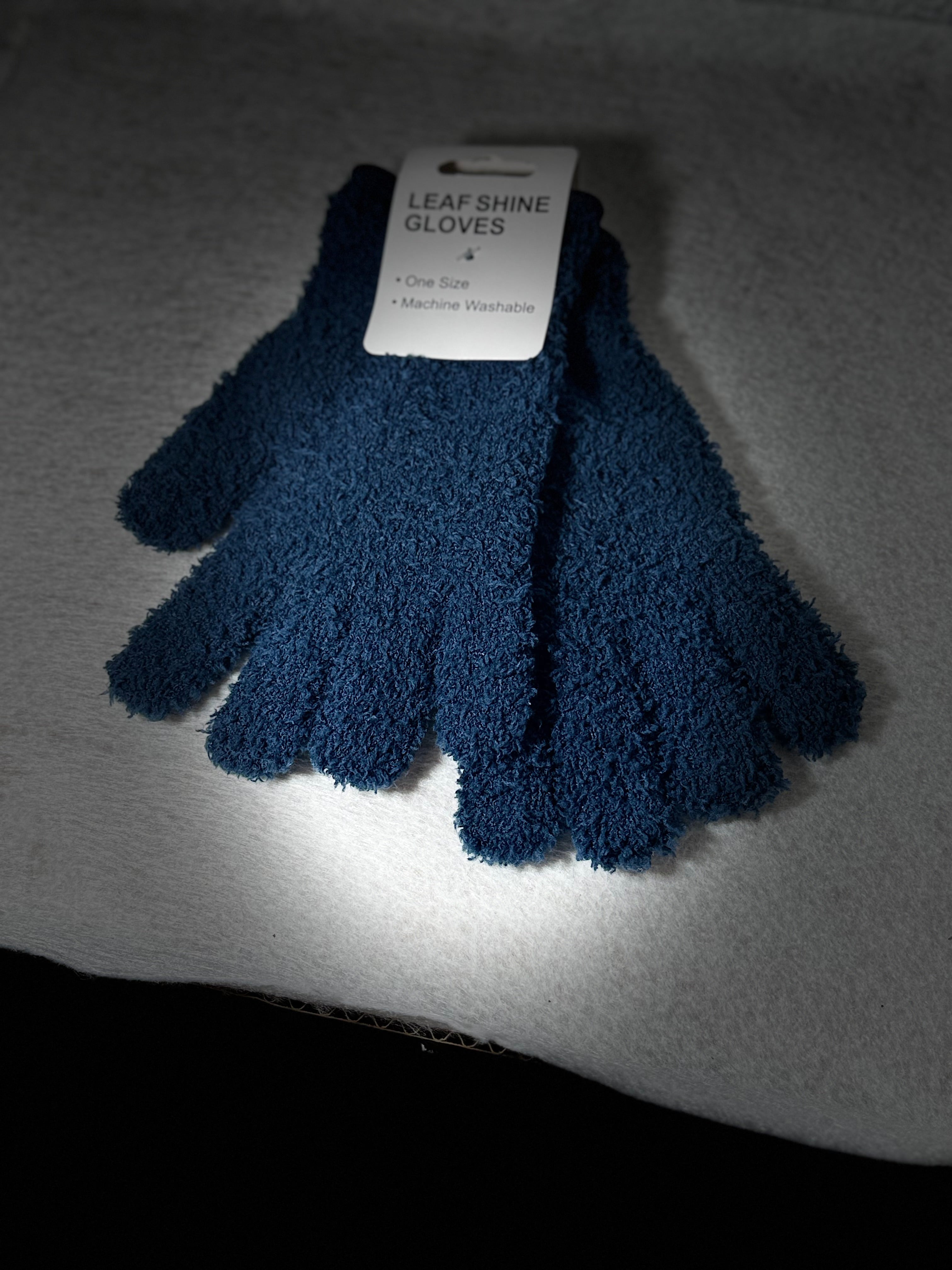 Leaf Cleaning Gloves image 1