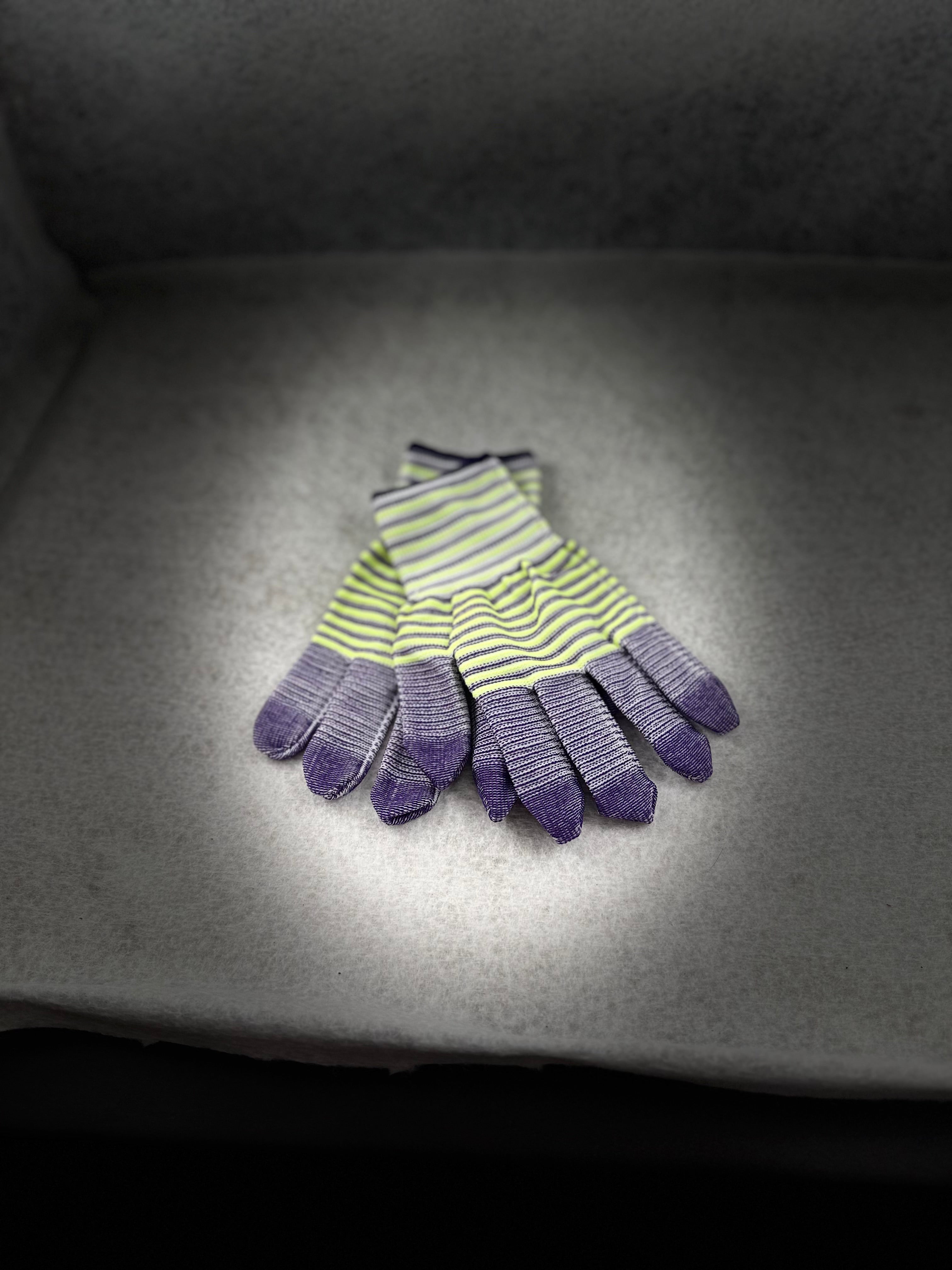 Light weight Gardening Gloves image 2